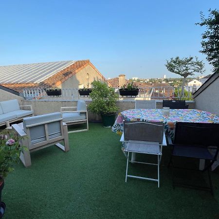 Grand Appartement Hypercentre Avec Terrasse Et Parking Poitiers Exterior foto