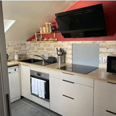 Grand Appartement Hypercentre Avec Terrasse Et Parking Poitiers Exterior foto